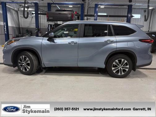 2024 Toyota Highlander Hybrid XLE