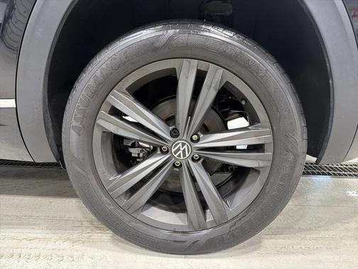 2022 Volkswagen Atlas Cross Sport 3.6L V6 SEL R-Line