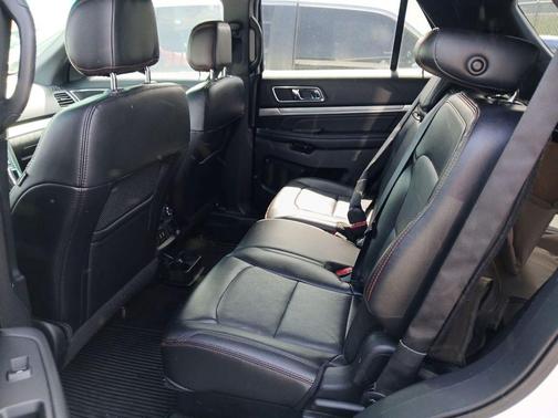 White Platinum Metallic Tri-Coat 2016 Ford Explorer Sport