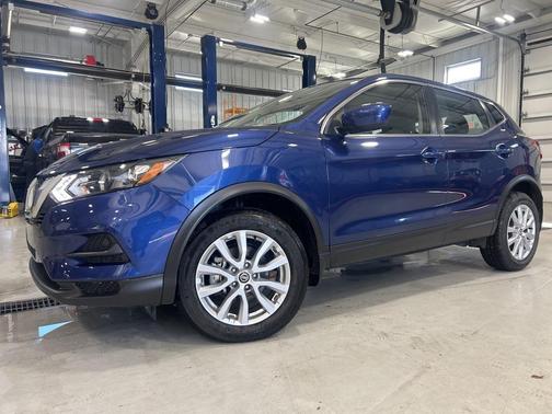 2022 Nissan Rogue Sport S