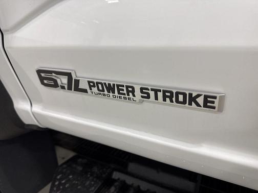 Oxford White 2025 Ford F-450 XL