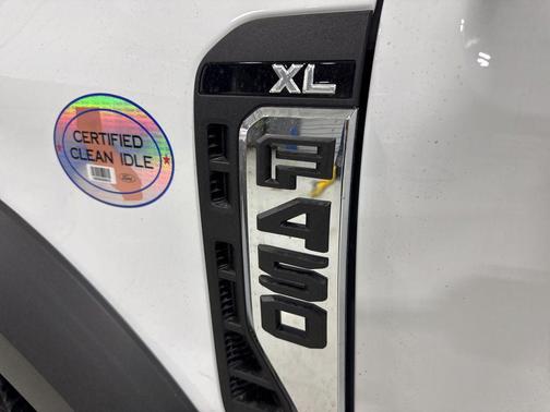 Oxford White 2025 Ford F-450 XL