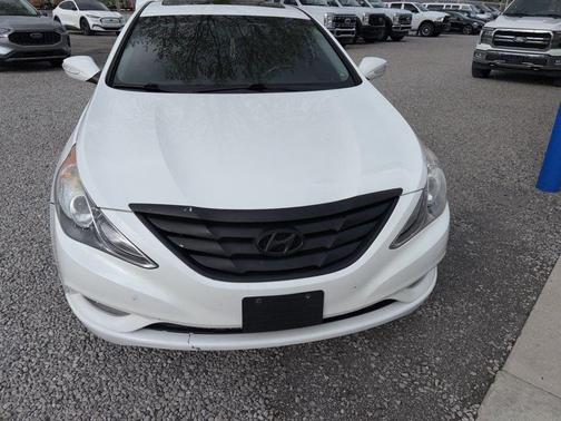 Pearl White 2011 Hyundai SONATA Limited