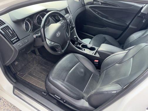 Pearl White 2011 Hyundai SONATA Limited