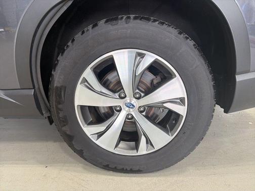 Magnetite Gray Metallic 2022 Subaru Ascent Premium 7-Passenger