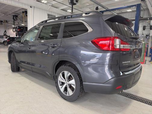 Magnetite Gray Metallic 2022 Subaru Ascent Premium 7-Passenger