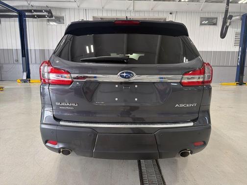 Magnetite Gray Metallic 2022 Subaru Ascent Premium 7-Passenger