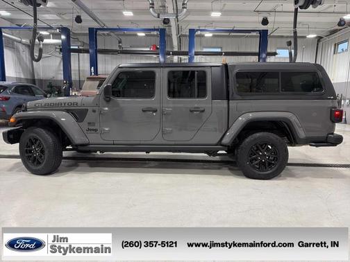 2023 Jeep Gladiator Sport