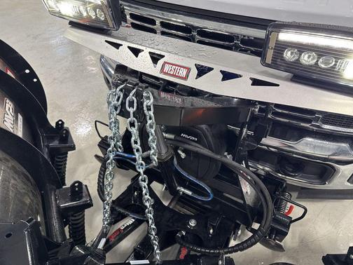 Oxford White 2026 Ford F-450 DRW