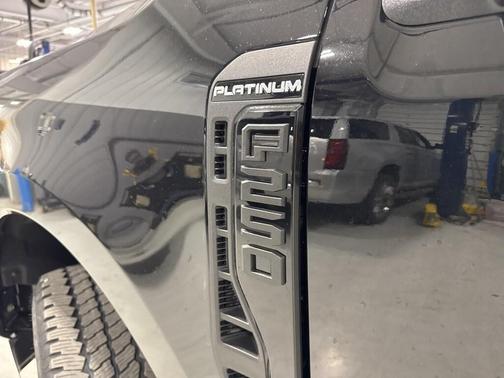 2026 Ford F-250 Platinum
