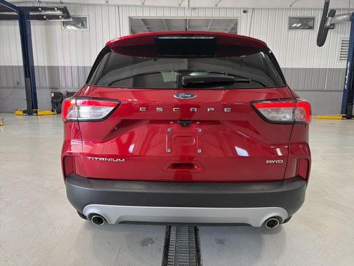Rapid Red Metallic Tinted Clearcoat 2022 Ford Escape Titanium