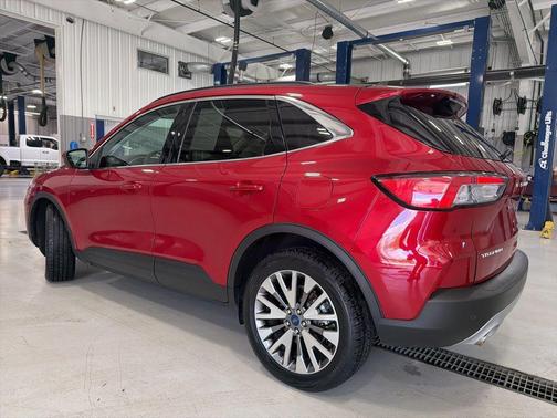 Rapid Red Metallic Tinted Clearcoat 2022 Ford Escape Titanium