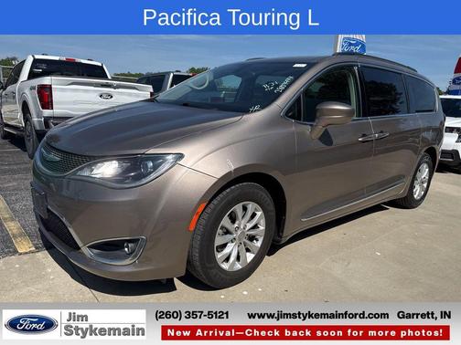 Molten Silver 2017 Chrysler Pacifica Touring-L