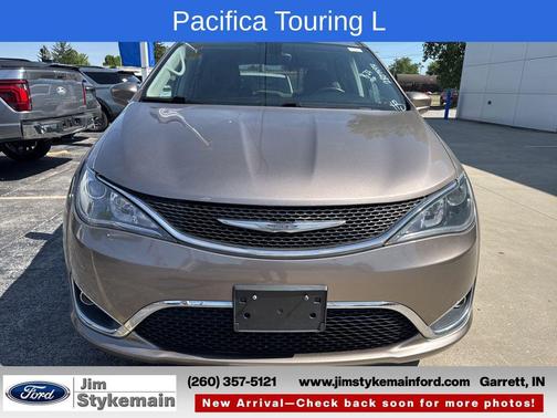 Molten Silver 2017 Chrysler Pacifica Touring-L