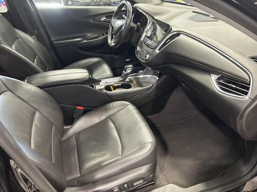 2022 Chevrolet Malibu FWD Premier