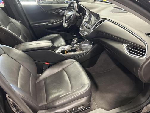 2022 Chevrolet Malibu FWD Premier