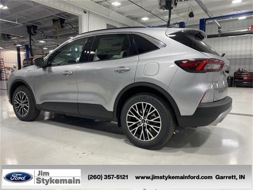 Iconic Silver Metallic 2024 Ford Escape PHEV SE