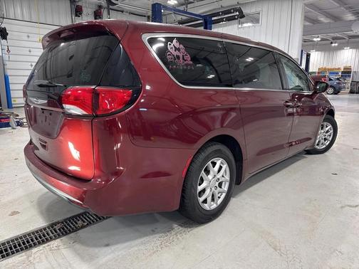 2020 Chrysler Pacifica Touring