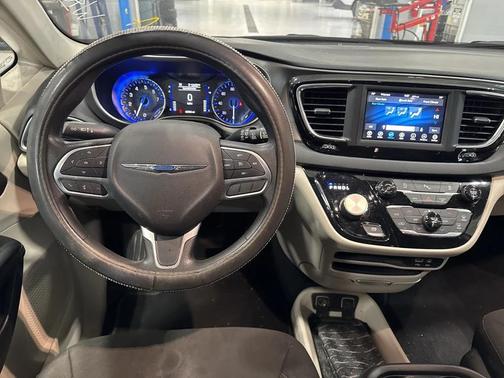 2020 Chrysler Pacifica Touring