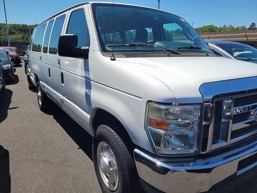 Oxford White 2012 Ford E350 Super Duty XLT