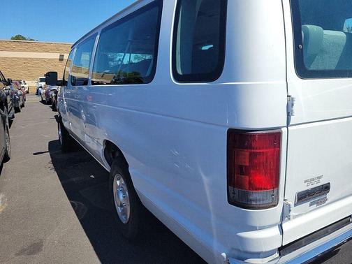 Oxford White 2012 Ford E350 Super Duty XLT