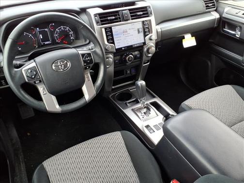 Ice 2024 Toyota 4Runner SR5