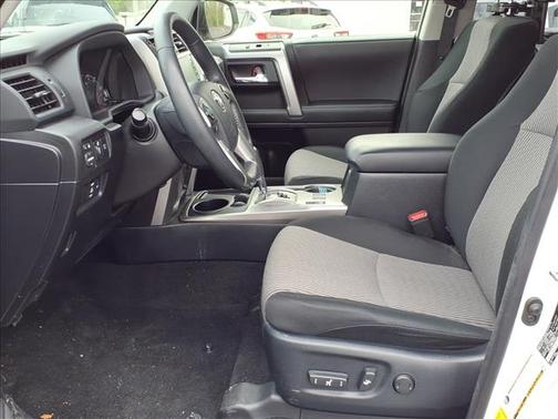 Ice 2024 Toyota 4Runner SR5