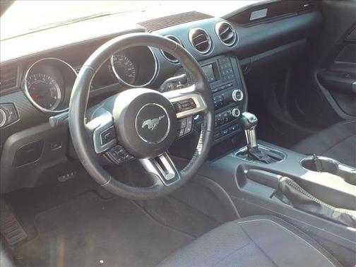 2017 Ford Mustang V6