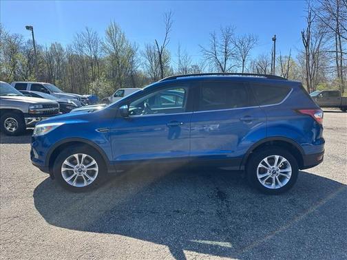 Blue 2017 Ford Escape SE