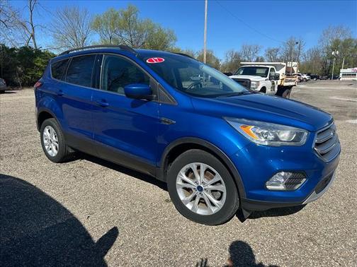 Blue 2017 Ford Escape SE