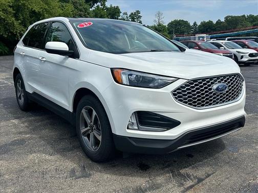 Star White 2023 Ford Edge SEL