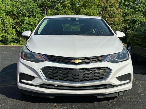 White 2017 Chevrolet Cruze LS