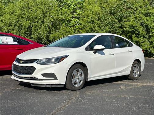 White 2017 Chevrolet Cruze LS