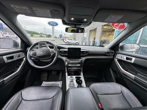 White 2023 Ford Explorer Limited