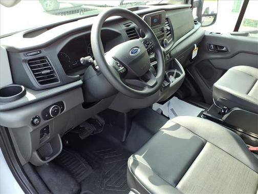 2025 Ford Transit-250 148 WB Medium Roof Cargo
