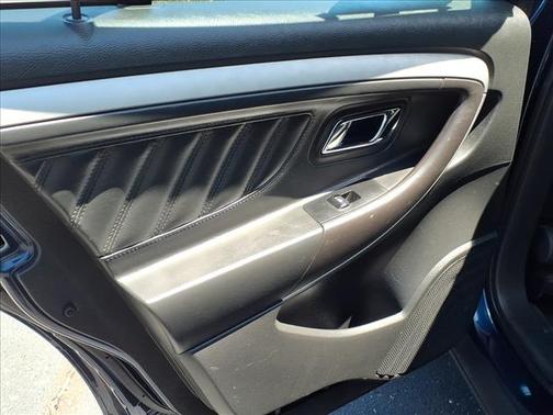 Blue 2016 Ford Taurus SEL