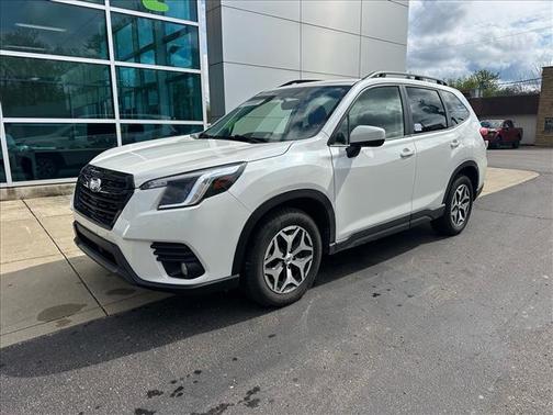 Crystal White Pearl 2023 Subaru Forester Premium