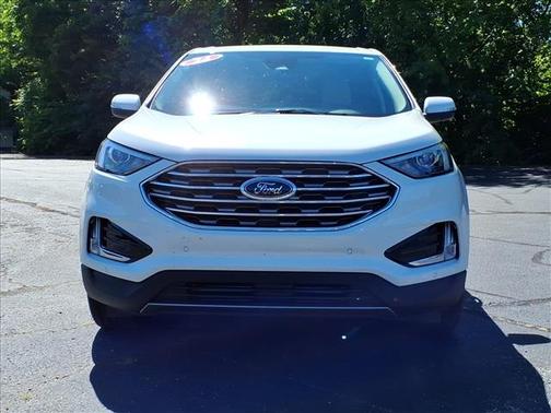 Star White 2024 Ford Edge Titanium