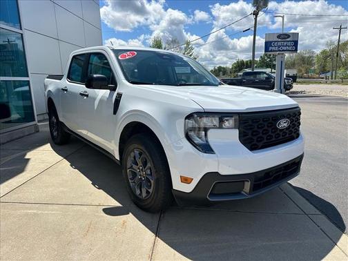 Oxford White 2025 Ford Maverick XLT