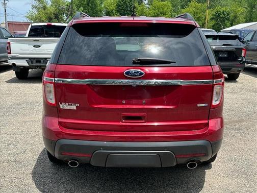 Red 2013 Ford Explorer Limited