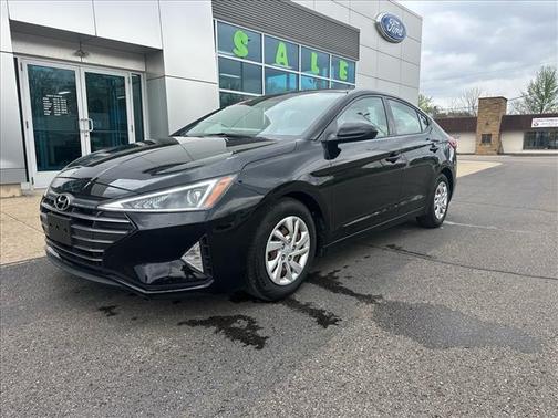 Phantom Black 2019 Hyundai ELANTRA SE