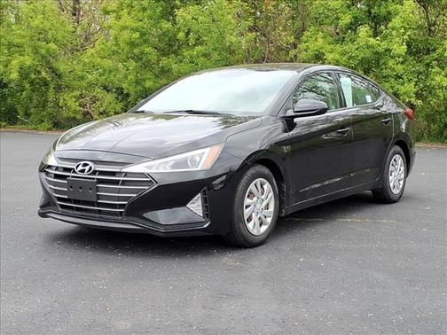 Black 2019 Hyundai ELANTRA SE