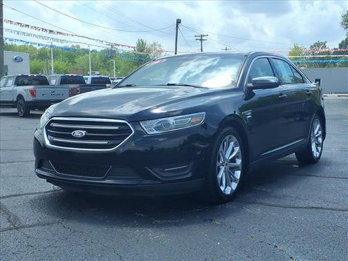 Black 2016 Ford Taurus Limited