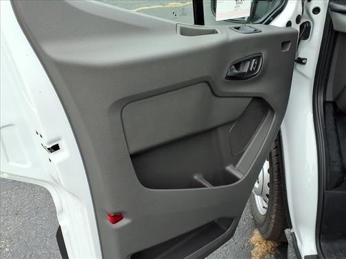 2025 Ford Transit-250 148 WB Medium Roof Cargo