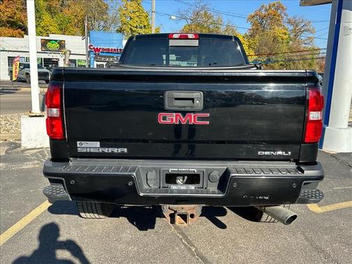 Black 2017 GMC Sierra 2500 Denali
