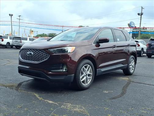 Burgundy 2024 Ford Edge SEL