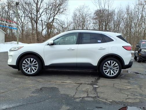 2022 Ford Escape Titanium