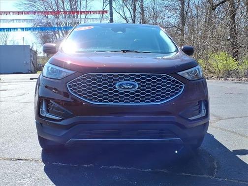 Burgundy Velvet Metallic Tinted Clearcoat 2023 Ford Edge SEL