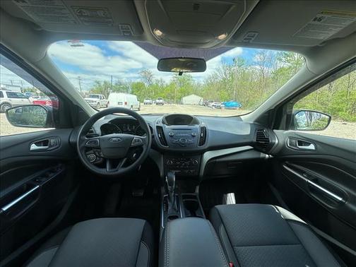 Magnetic 2018 Ford Escape SE