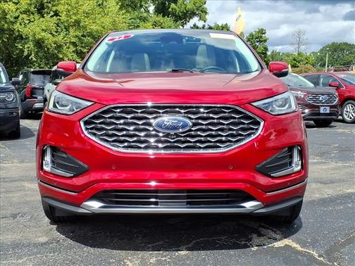 2022 Ford Edge Titanium